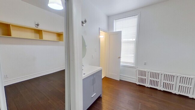 Photo - 273 St George St Unit 4