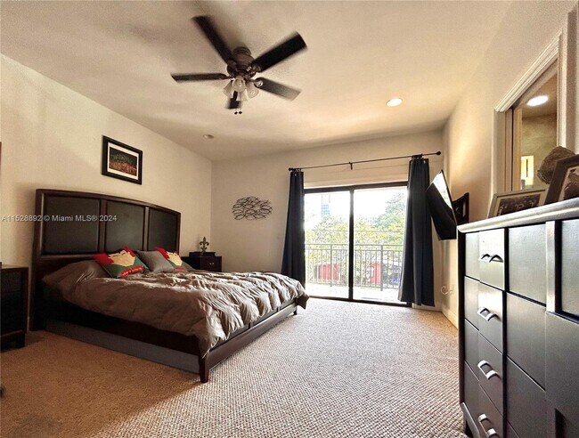 Photo - 3777 SW 28th St