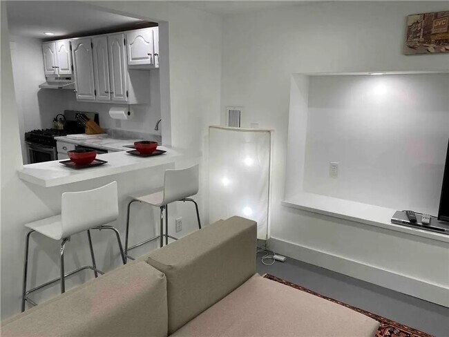 Photo - 1566 N Morningside Dr NE Unit