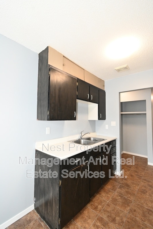 Photo - 120 Conveyor St