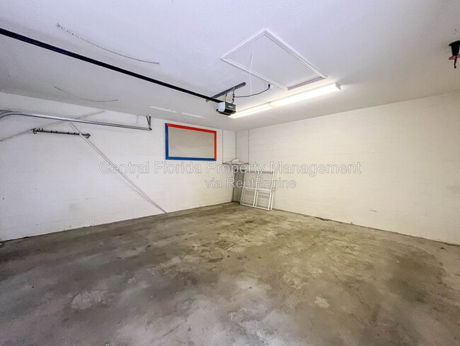 111 E Steele St