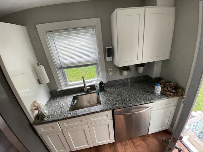 Photo - 76 Houlton St