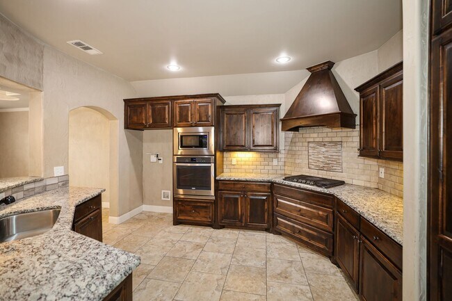 Photo - Beautiful Home in City View!