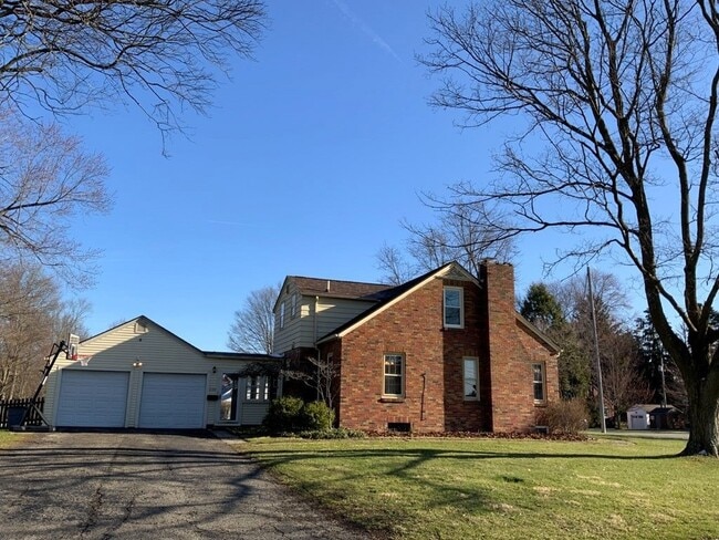 Photo - 1194 Woodland Rd