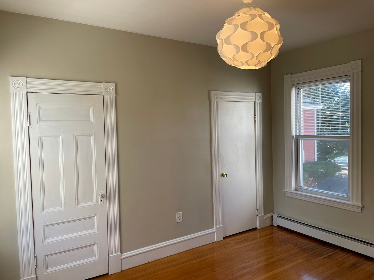 Photo - 198 Mammoth Rd Unit 4