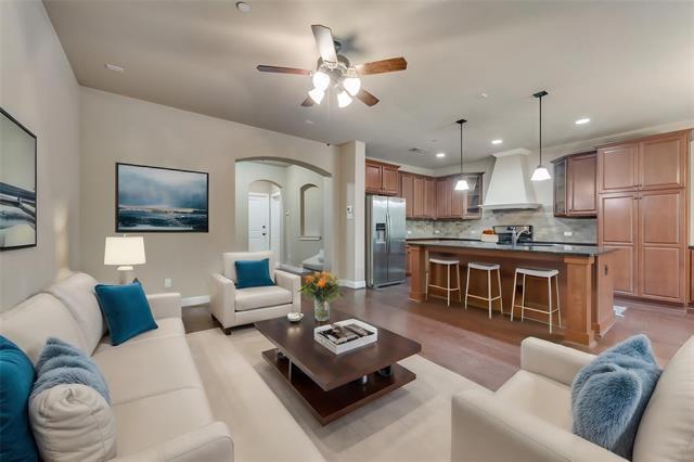 Photo - 1003 Brook Hollow Dr