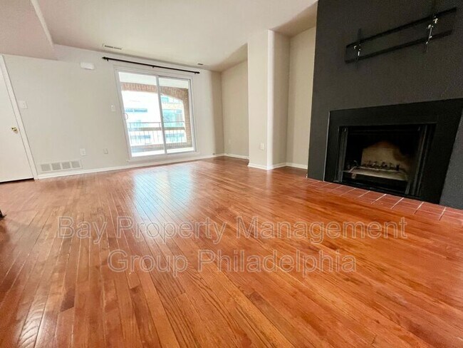 Photo - 2115 Arch St Unit B