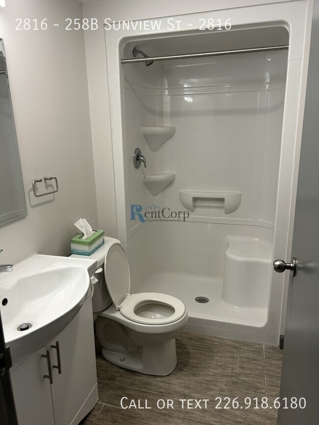 Photo - 258B-258B Sunview St