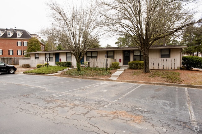Cedargate Apartments
