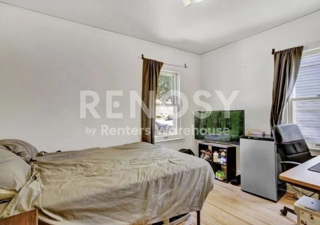Photo - 2036 Iglehart Ave