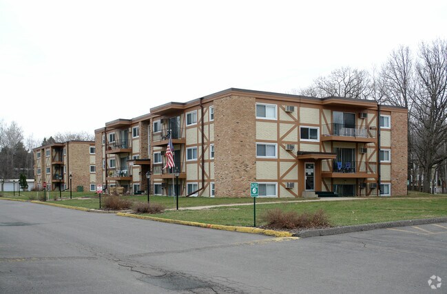 Photo - Knollwood Oaks Apartment