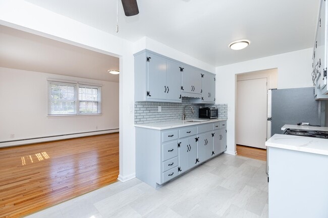 Photo - 56 Church St Unit 1