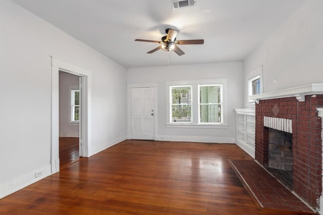 Building Photo - 1601 Holman St Rental