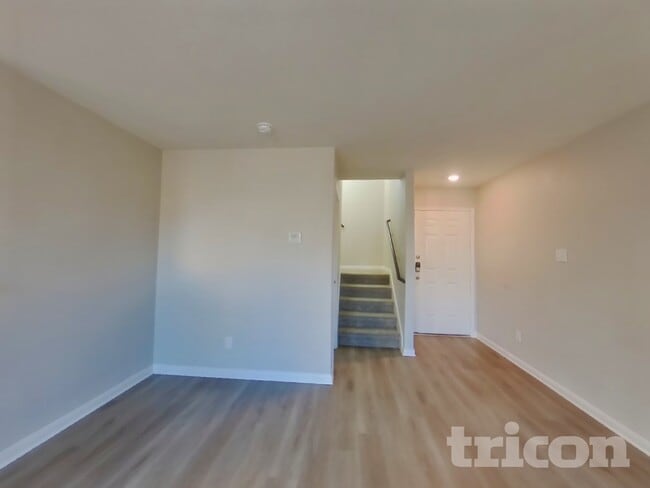 Photo - 676 Yearwood Ln