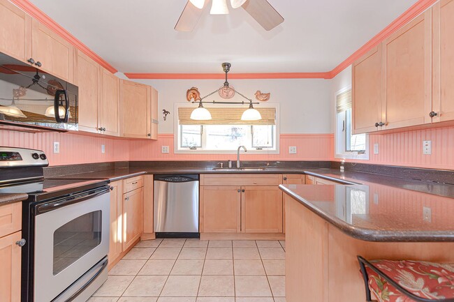 Photo - 139R Granite St