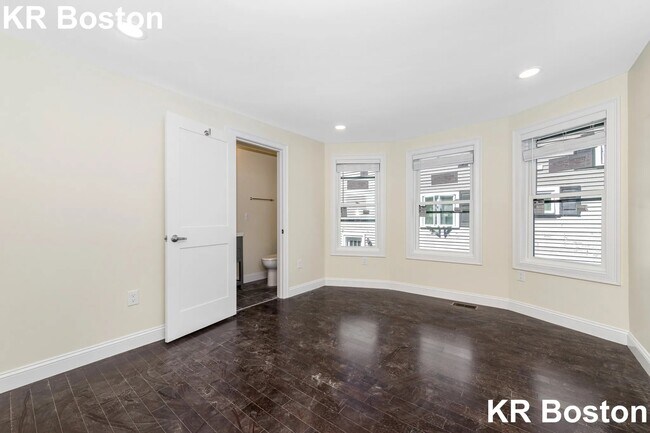 Photo - 72 Stanley Ave Unidad 1