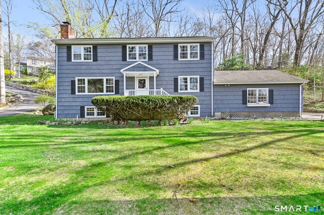 Building Photo - 163 MacGregor Dr