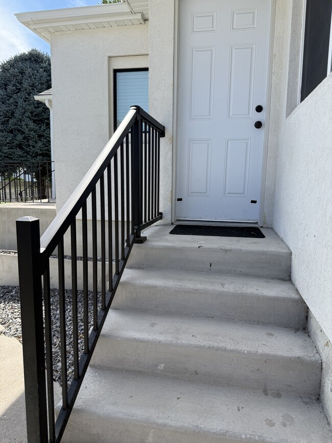 Photo - 1214 W 500 N