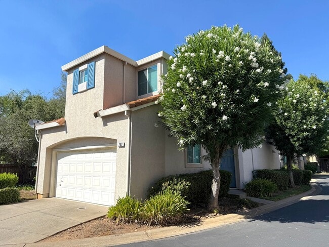 3 Bed 2.5 Ba 2 Story 2 Car Garage in Folsom! - 3 Bed 2.5 Ba 2 Story 2 Car Garage in Folsom!