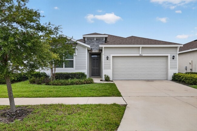 Building Photo - 4 Bedroom in Gated Community!