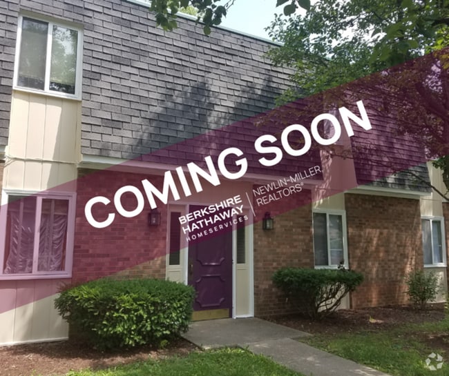 Building Photo - 2 Bedroom 1st Floor Apartment by Baesler's...