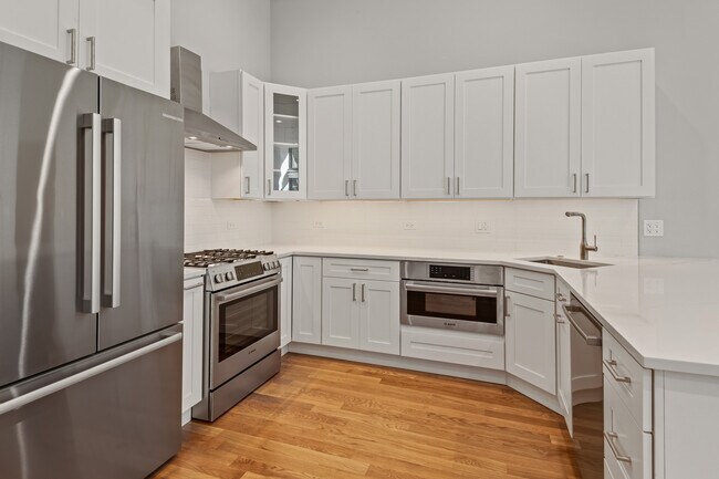 Photo - 1349 N Noble St Unit 1