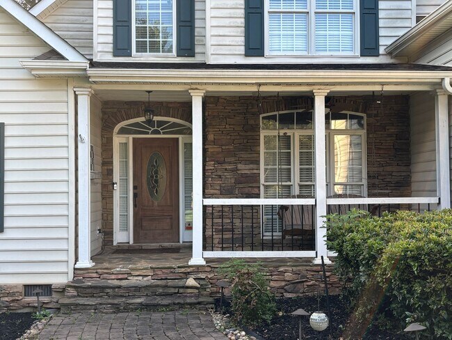 Photo - 522 Saint Helene Ct