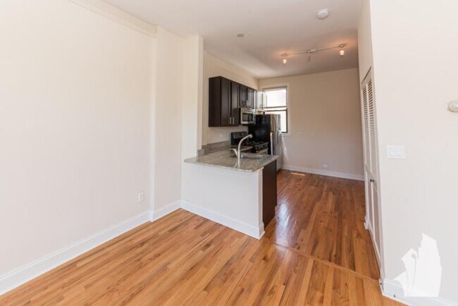 Photo - 2 bedroom in Chicago IL 60647