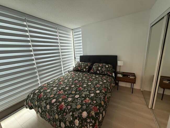 1367 Alberni St