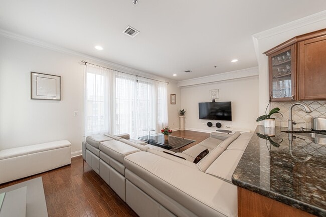Photo - 11 Washington Pl Unit 201