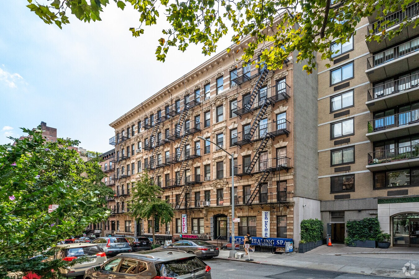 Photo - 208 E 82nd St