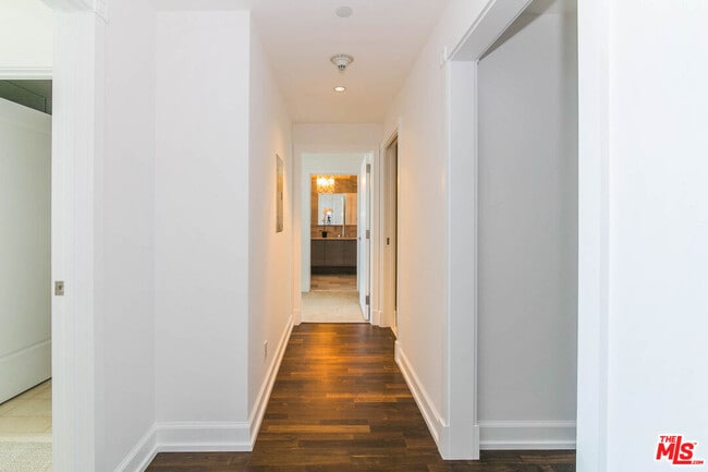 Photo - 900 W Olympic Blvd Unit 28C