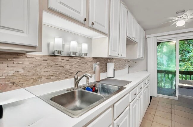 Photo - 2003 Tall Oaks Dr Unidad 2B