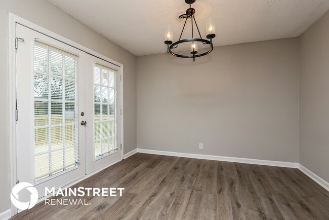 Photo - 768 Garrison Dr