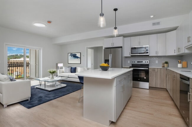 Photo - 100 N Main St Unidad 103