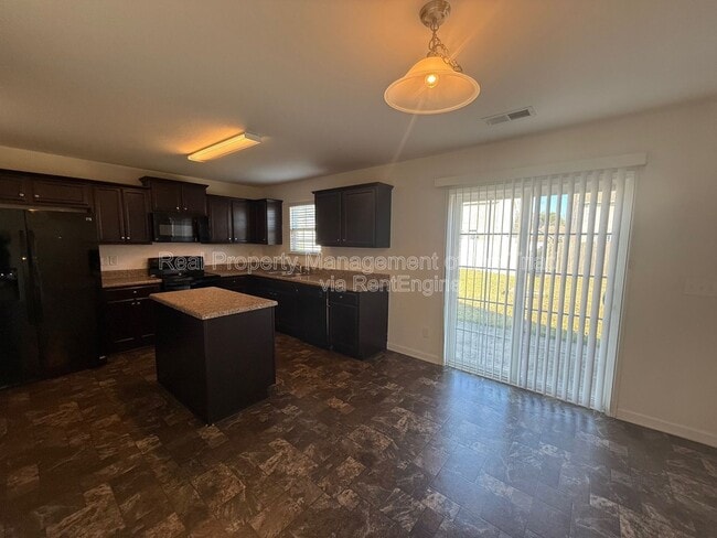 Photo - 1907 Northrop Dr