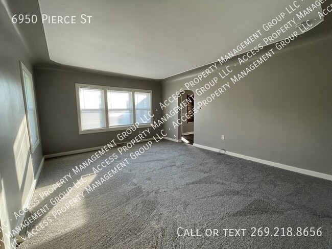 Photo - 6950 Pierce St
