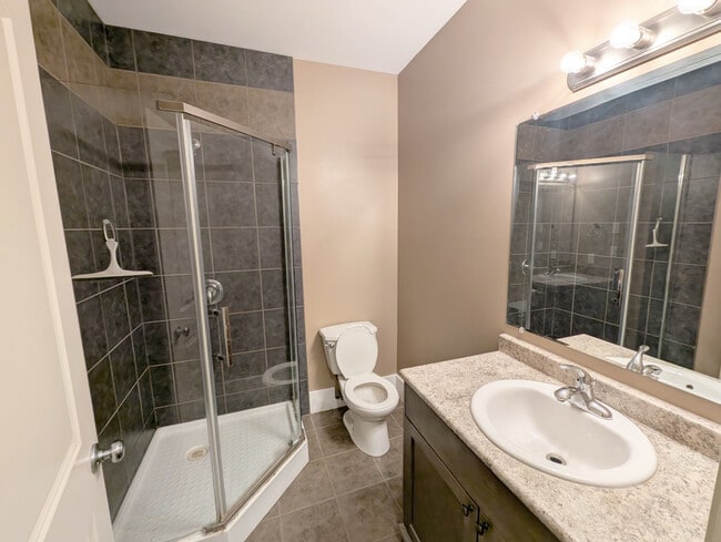Photo - 120A-1112 112 St
