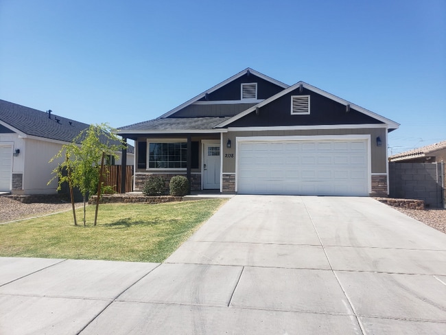 Building Photo - 2138 W Madison St