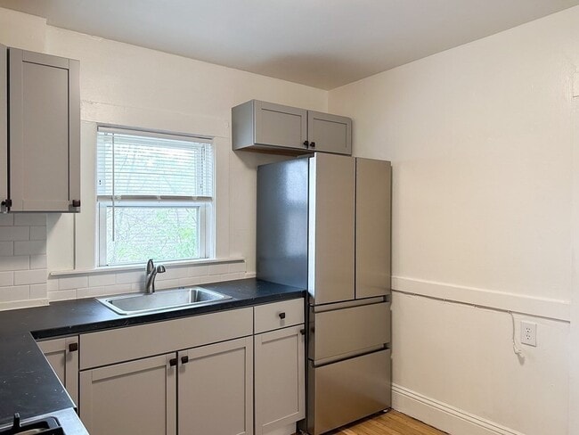 Photo - 105 Chubbuck St Unidad 2