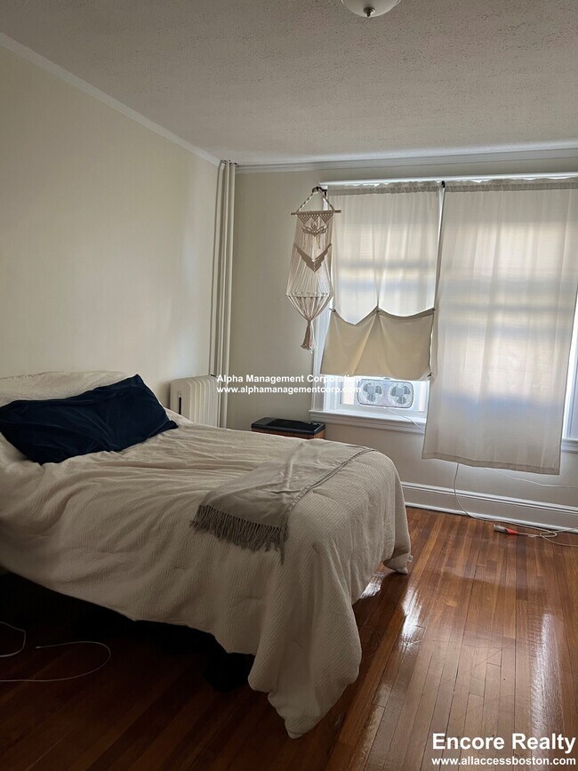 Photo - 94 Maple St Unidad 1