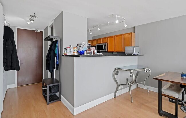 Photo - 655 W Irving Park Rd Unit 5305