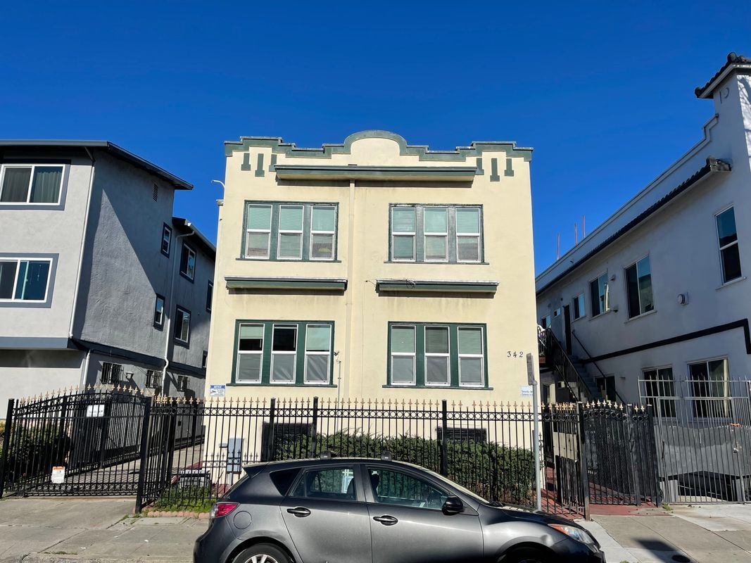 Photo - 342 E 15th St Apartment