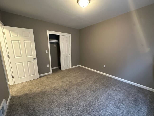 Photo - 6302 W Medford Ave Unit 6302 - Front