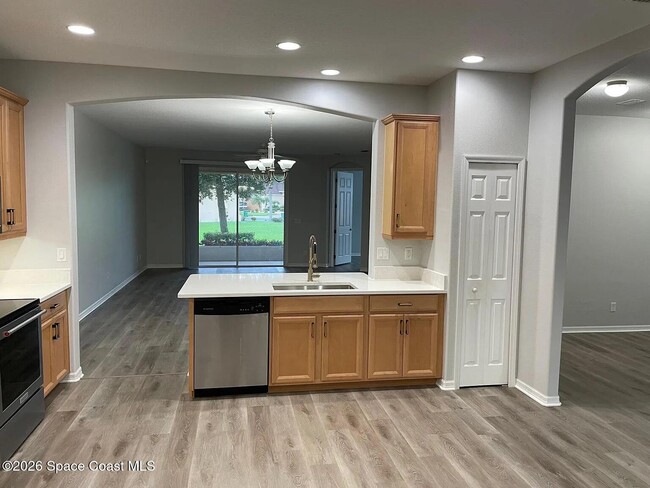 Photo - 5710 Claiborne St