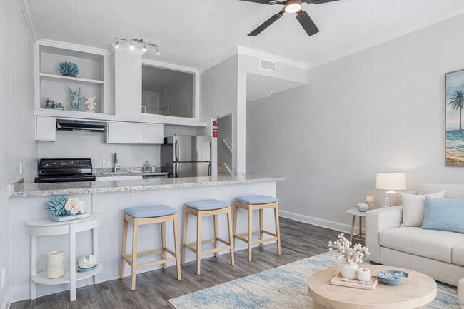 Building Photo - Oceanfront Lofts