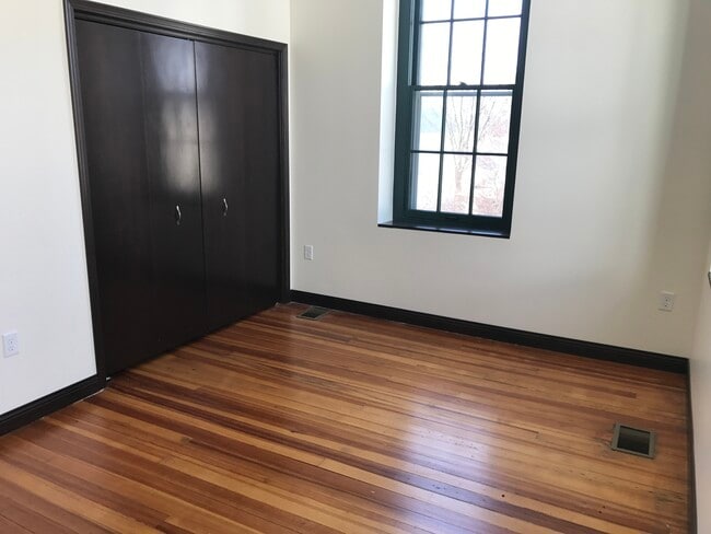 Ellis Urban Lofts