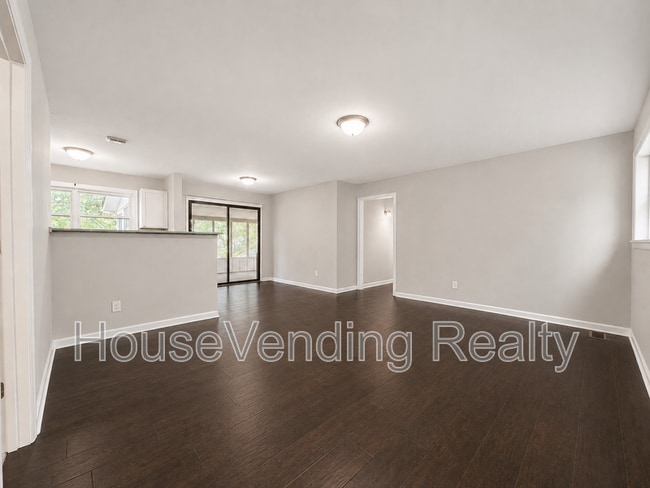 Photo - 619 Tarpley St