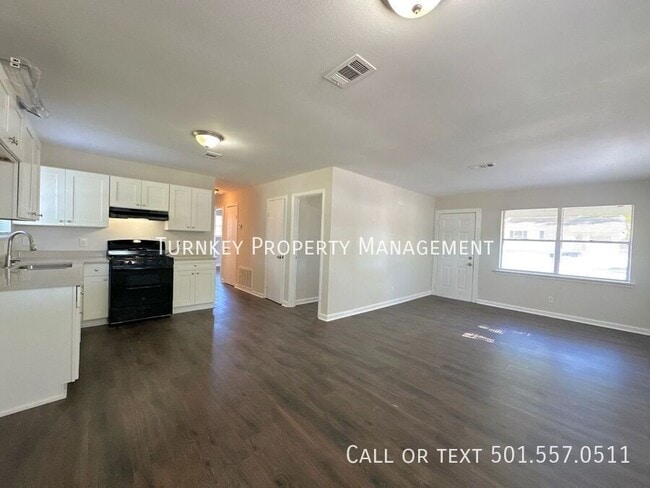 Photo - 7124 Twin Oaks Rd