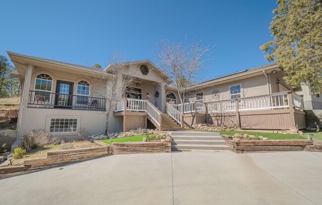 Building Photo - Spacious Single Level Four Bedroom Home In Gated Community